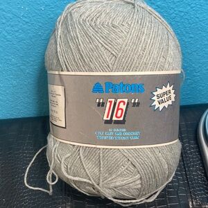 NWT Patons “16” 16 ounce 4 Ply Super Value Yarn in Gray #1502